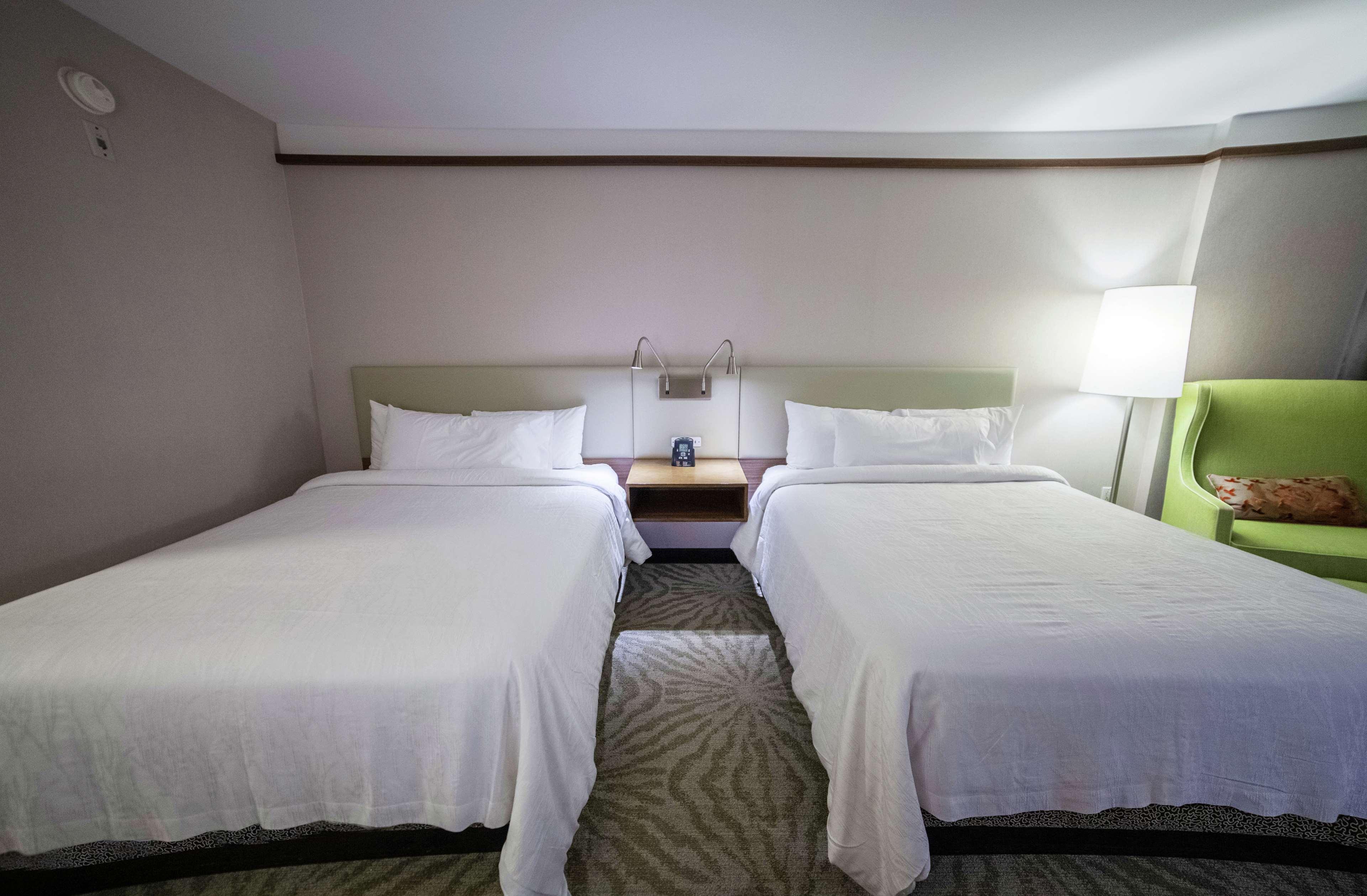 Hilton Garden Inn Montreal Airport Dorval Dış mekan fotoğraf