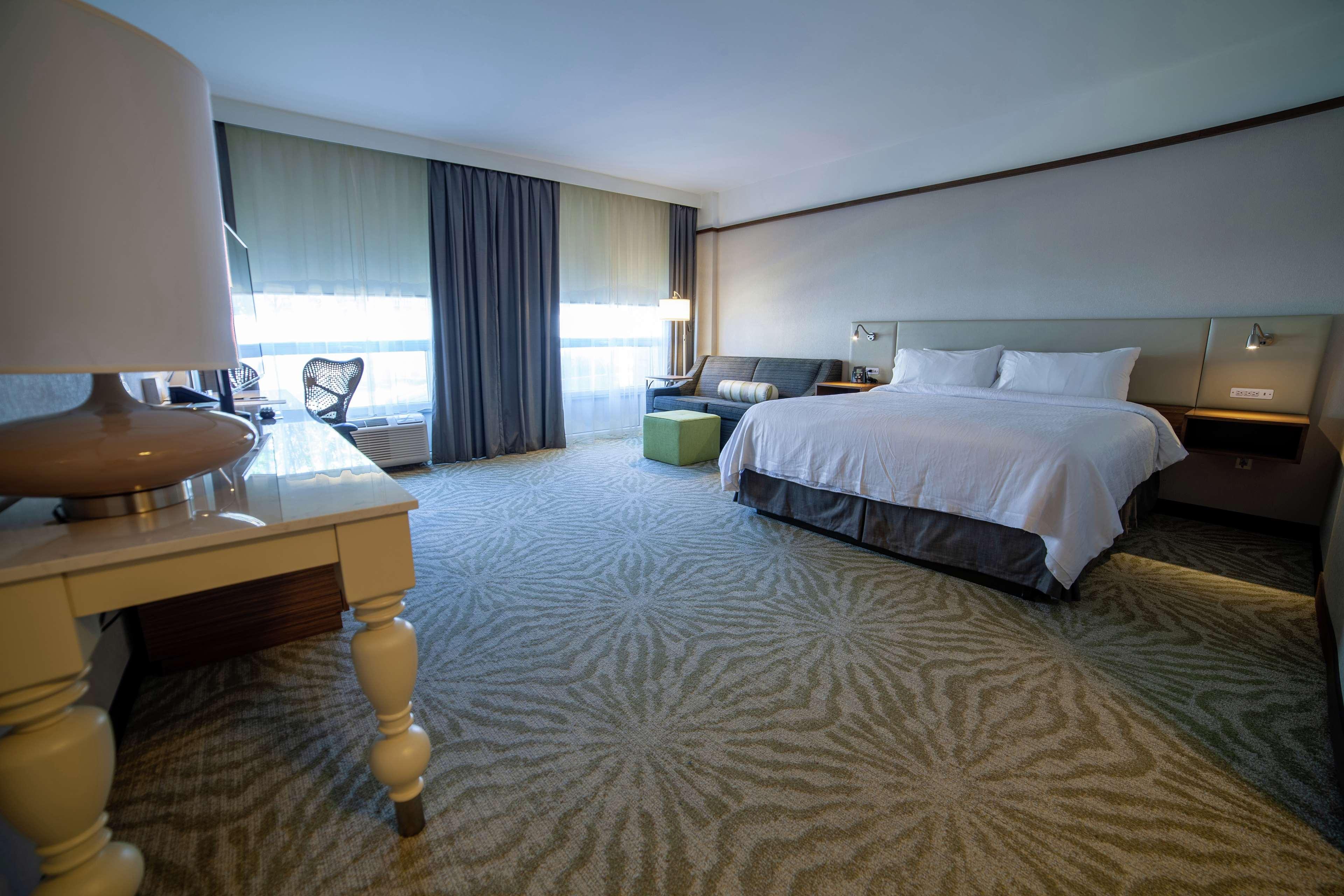 Hilton Garden Inn Montreal Airport Dorval Dış mekan fotoğraf