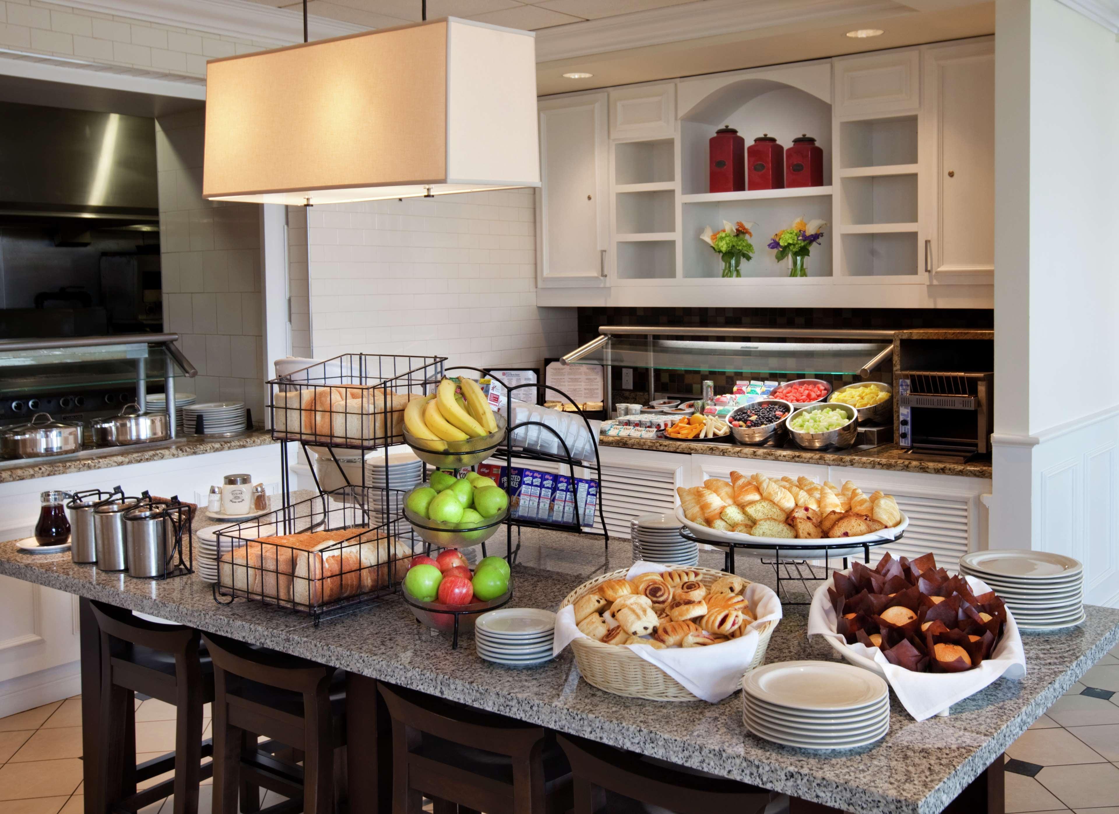 Hilton Garden Inn Montreal Airport Dorval Restoran fotoğraf