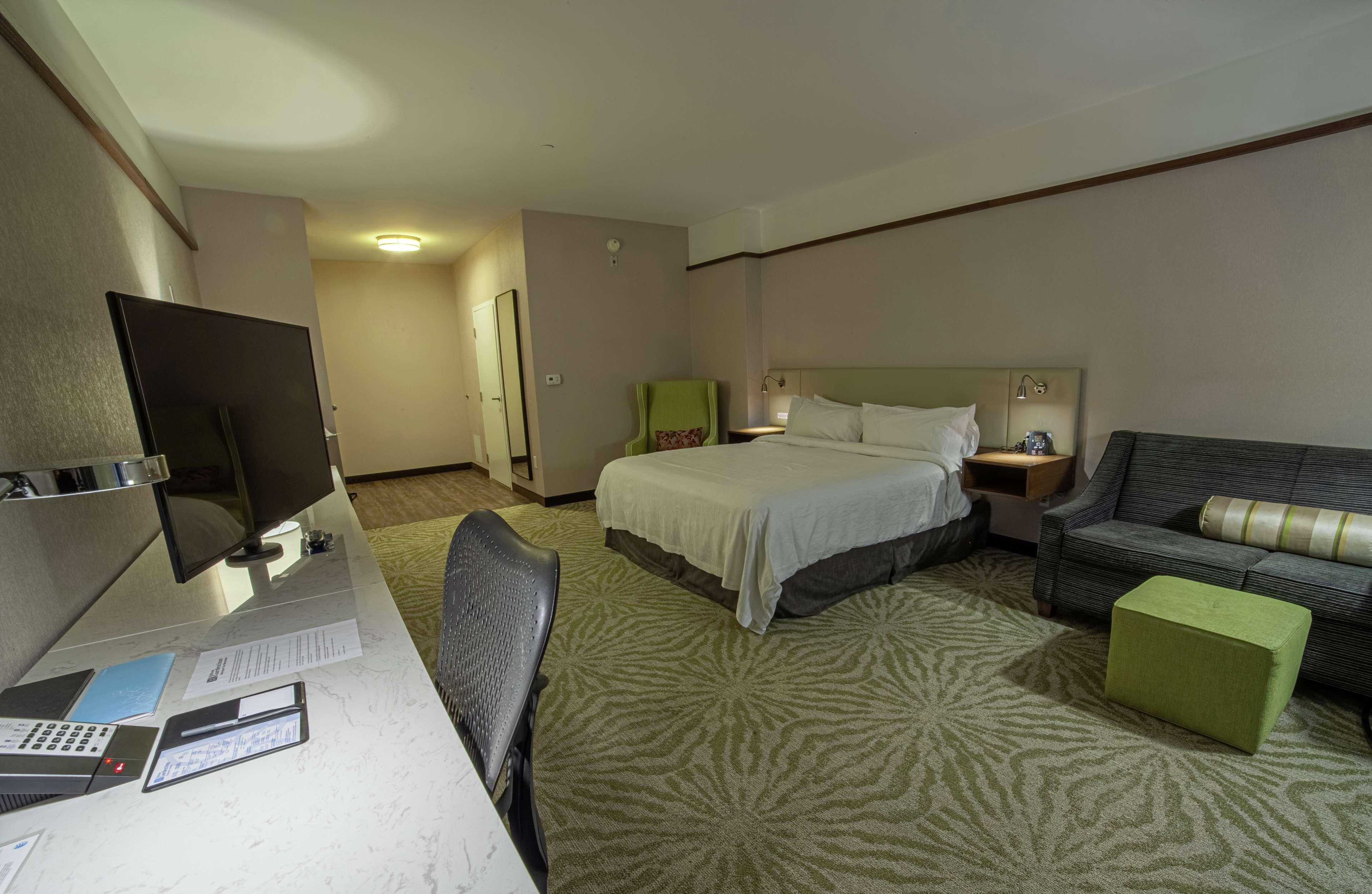 Hilton Garden Inn Montreal Airport Dorval Dış mekan fotoğraf