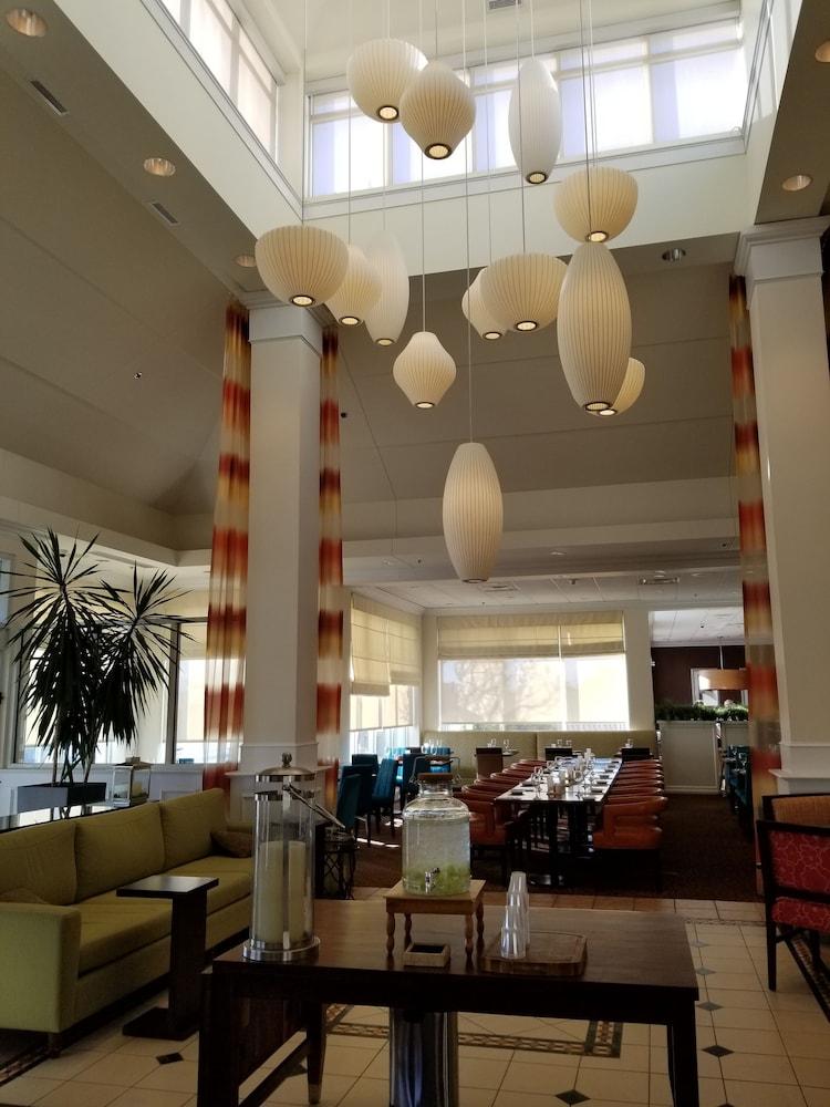 Hilton Garden Inn Montreal Airport Dorval Dış mekan fotoğraf