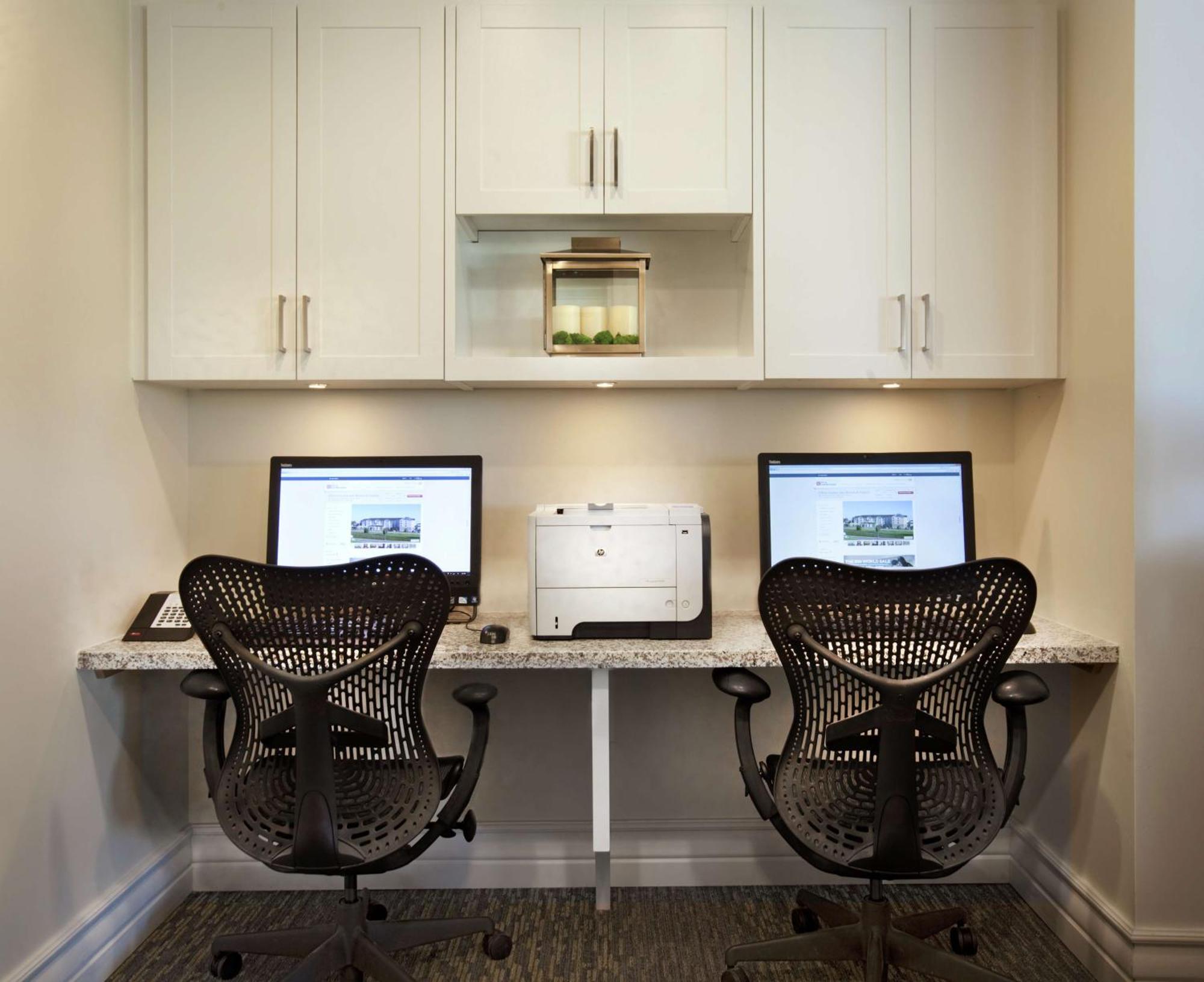 Hilton Garden Inn Montreal Airport Dorval Dış mekan fotoğraf