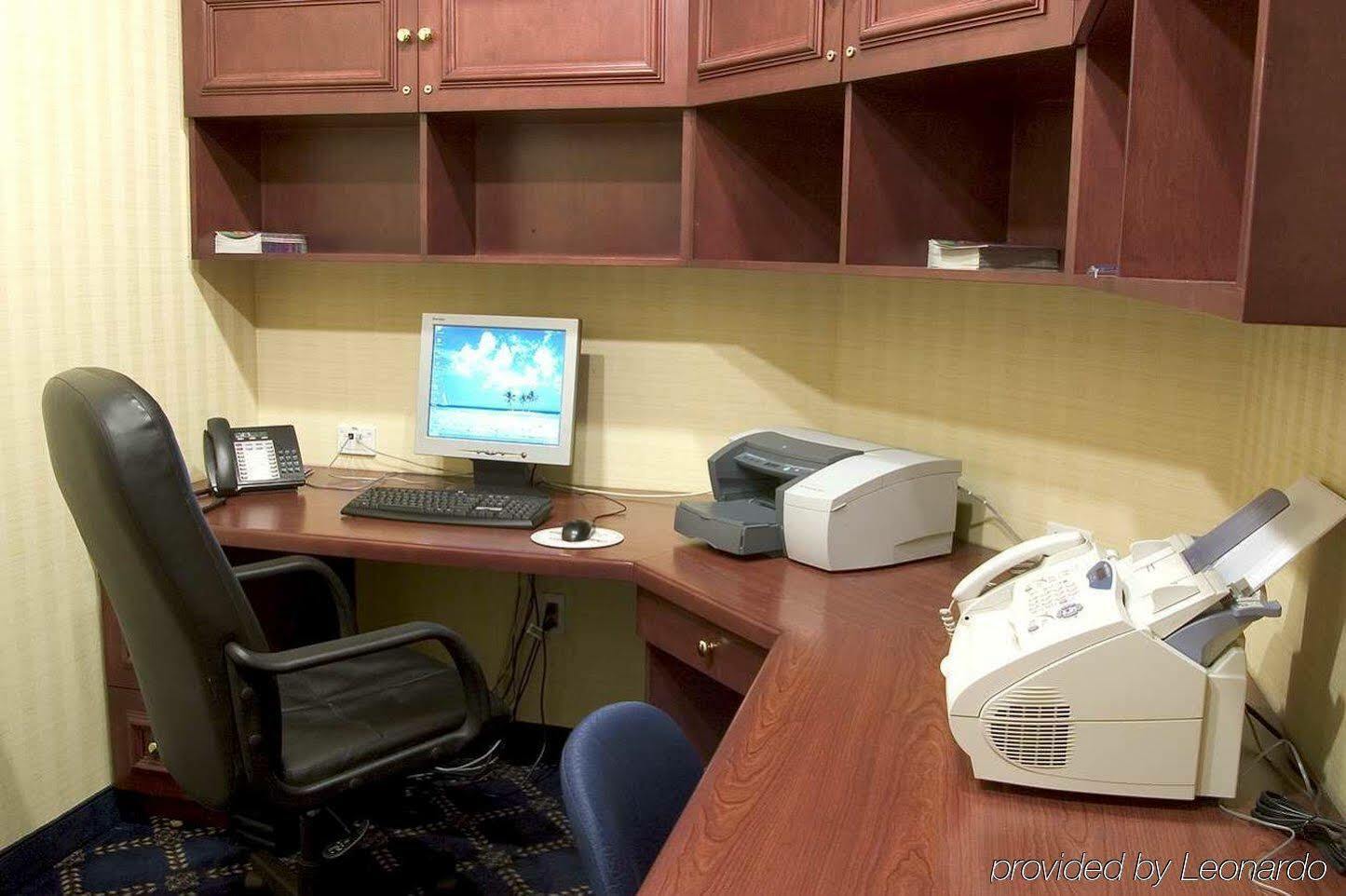 Hilton Garden Inn Montreal Airport Dorval Dış mekan fotoğraf